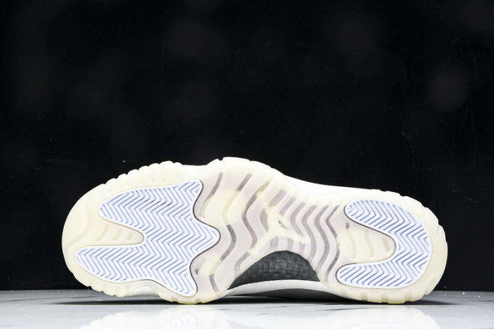 Air Jordan 11 Low CNY “Year of the Snake”  HQ7000-001