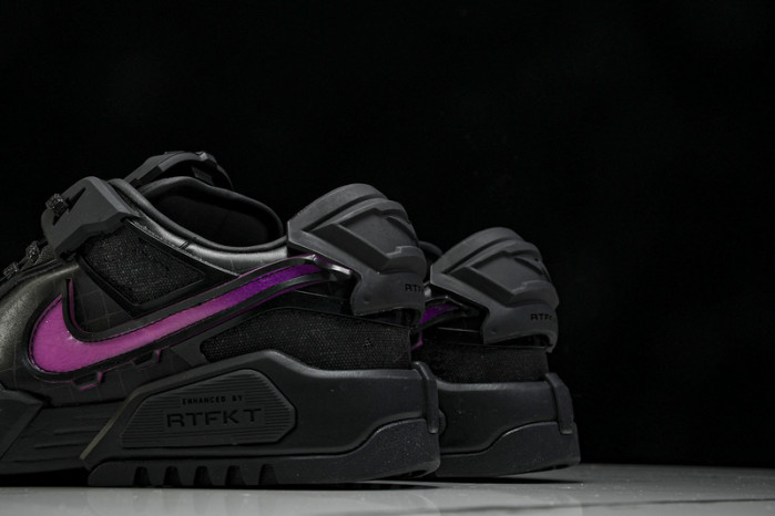 RTFKT x Dunk Genesis 