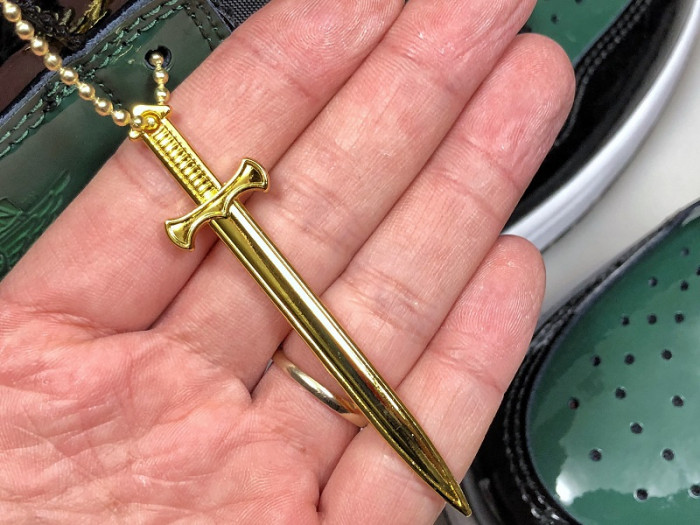 Air Jordan 1 High OG "Solefly Friends & Family" - AV3905-038