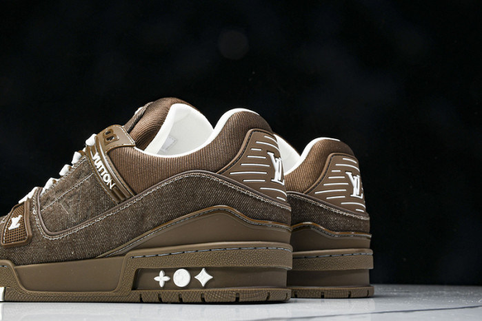 LVT  SNEAKERS   COPSHOE  L&V-trainer 19