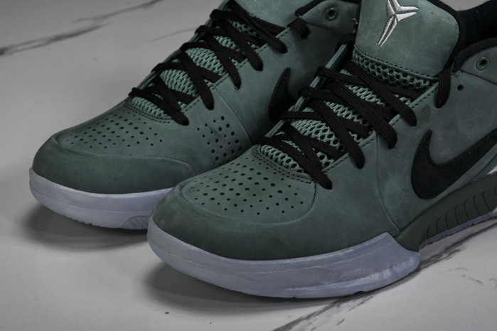 Nike Kobe 4 Protro “Girl Dad”  FQ3545-300