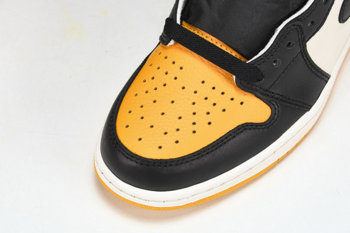 Air Jordan 1 High OG "Yellow Toe" 555088-711