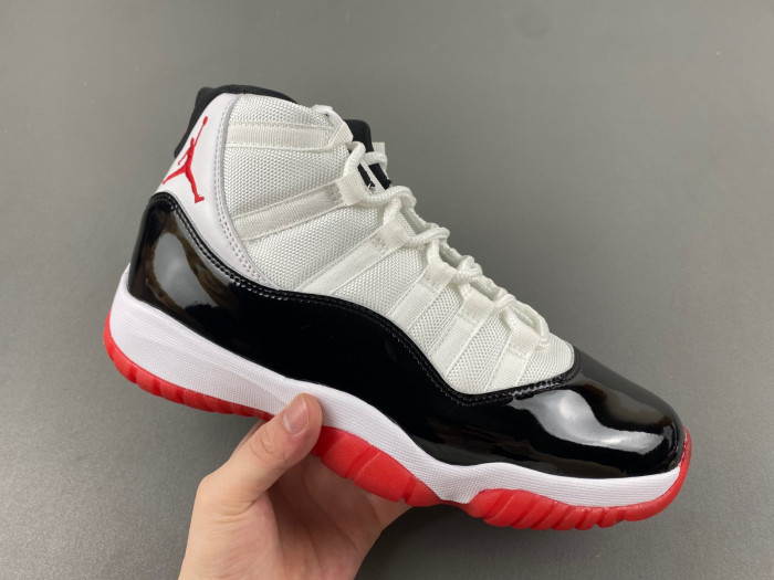 Jordan 11 Bulls white red CT8012-106