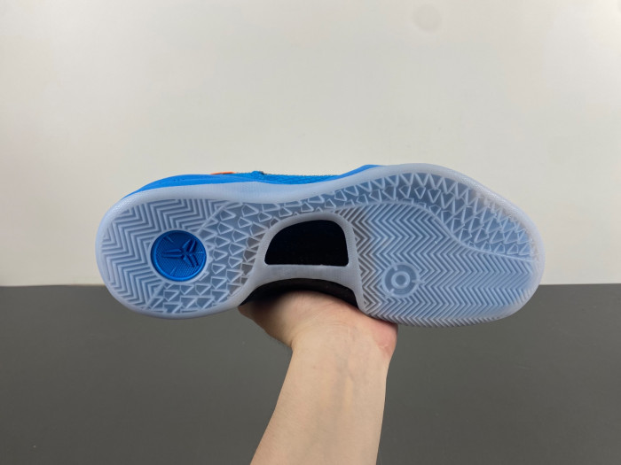 KOBE 8  CUSTOM “OFF WHITE”   555035-305