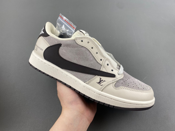 Travis Scott x Air Jordan 1 Low OG- LX1988-100