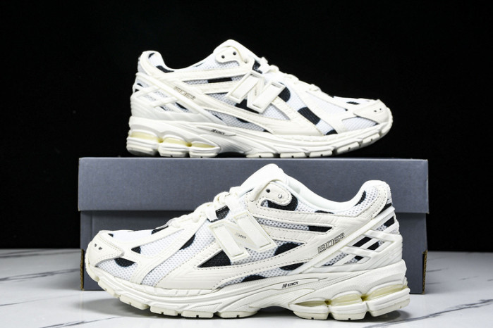 N*EW B*ALANCE COPSHOE NB-135