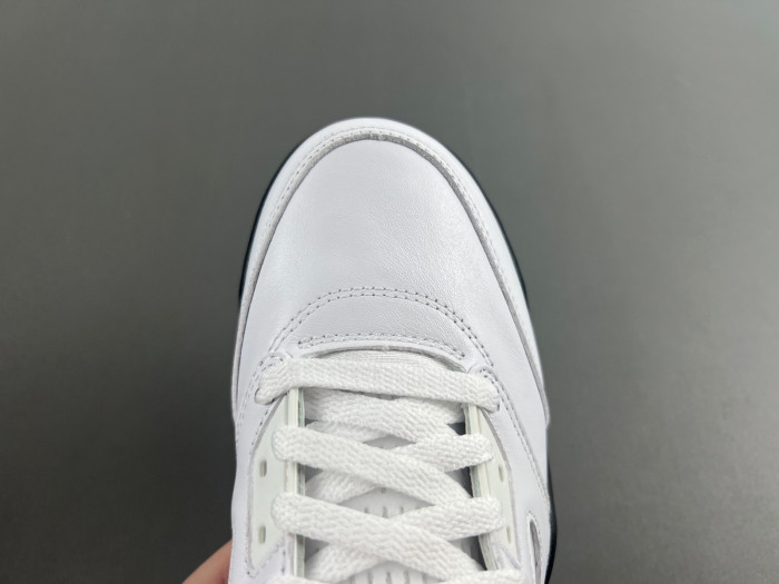 Air Jordan 5 “White Black”  DD0587-110