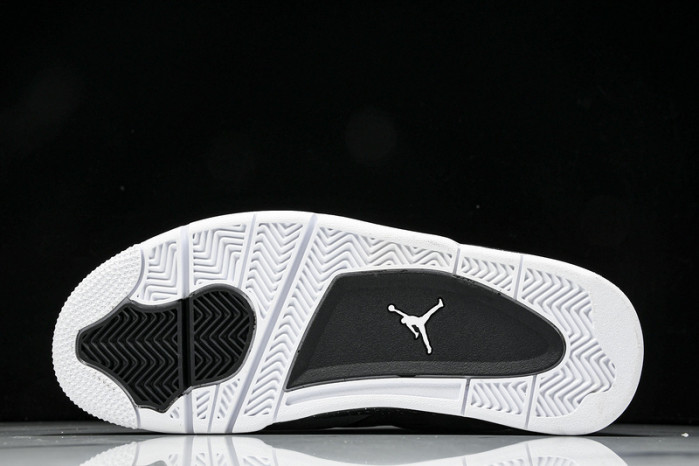 Air Jordan 4 “Fear” FQ8138-002