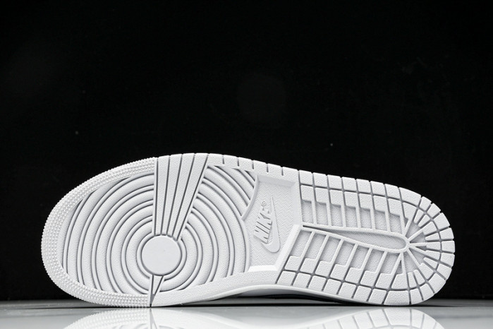 Air Jordan 1 Low OG Barons - CZ0790-110