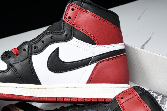 Air Jordan 1 High OG Black Toe Reimagined DZ5485-106