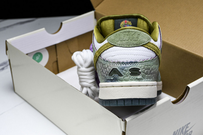 Nike SB Dunk Low Alexis Sablone Chameleon  HJ3386-300
