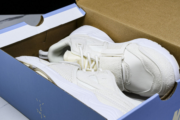 Nike Zoom Field Jaxx SP Travis Scott  HQ3061-100