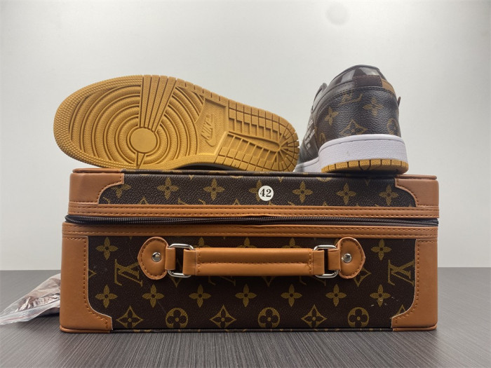 L W x OF x Air Jordan 1 Customs  AQ0818-201