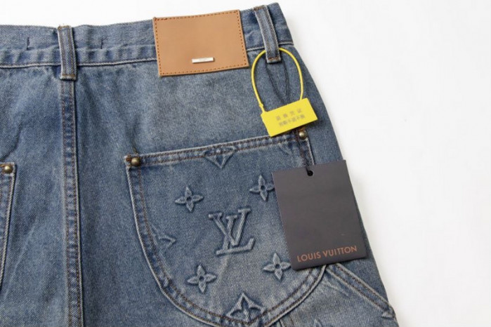 COPSHOE CLOTHES - CLO 40