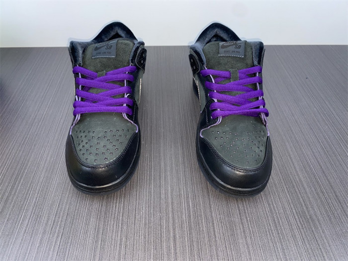 Familia Nike SB Dunk Low First Avenue Prince DJ1159-001