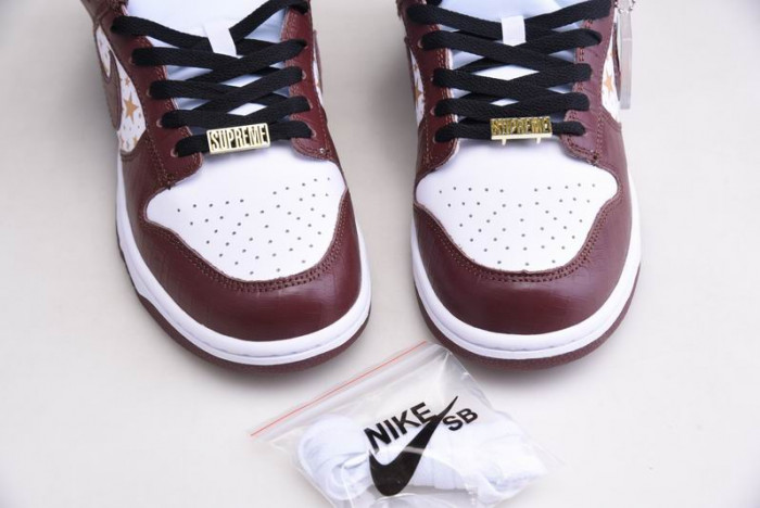 S*UPRE*ME X NIKE SB DUNK LOF DH3228-100