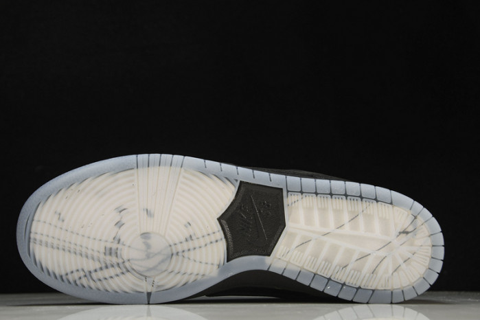 Nike SB Dunk Low Atlas 35MM Black  504750-086