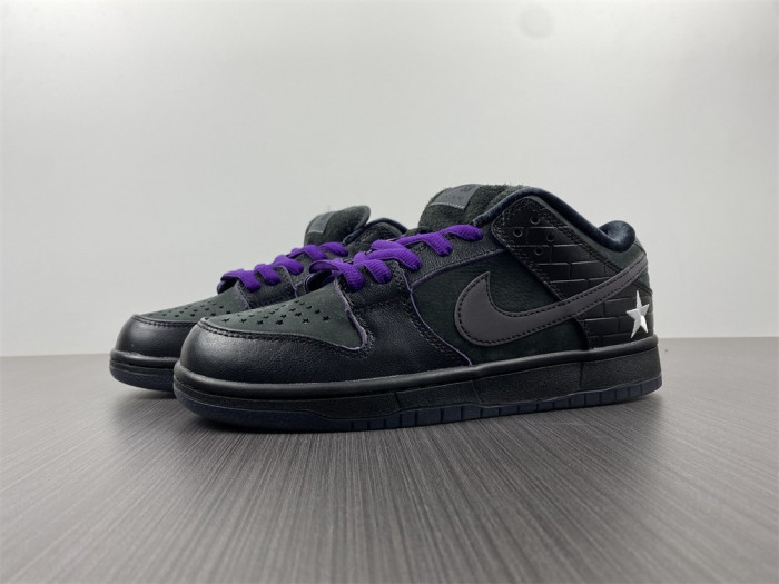Familia Nike SB Dunk Low First Avenue Prince DJ1159-001