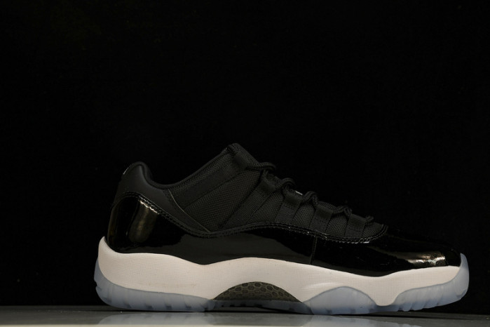 Air Jordan 11 Low 