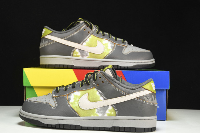 Nike SB Dunk Low HUF Wait, What!? (Friends and Family)  FD8775-002