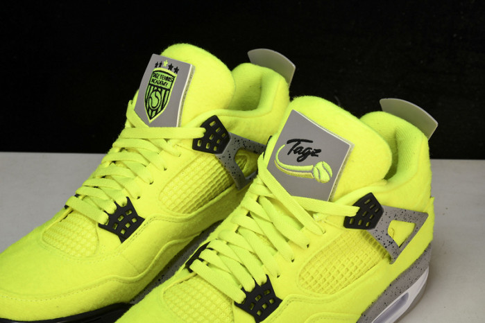 AIR JORDAN 4 RETRO SP DV6773-700