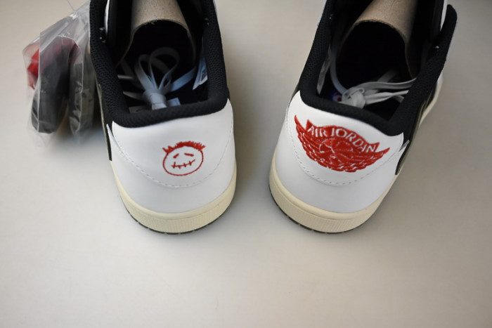 Travis Scott x Air Jordan 1 Low OG Olive DZ4137-106