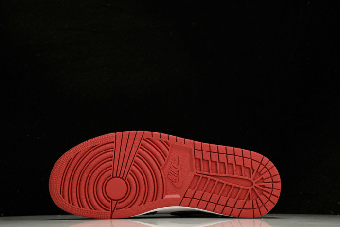 Jordan 1 Retro Low OG Black Toe - CZ0790-106