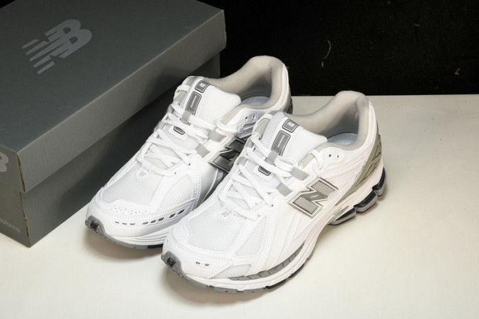 N*EW B*ALANCE COPSHOE NB-077