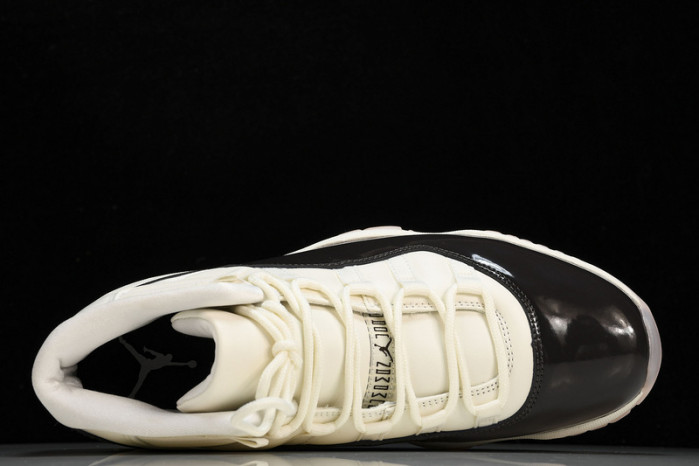 Air Jordan 11 WMNS Neapolitan AR0715-101