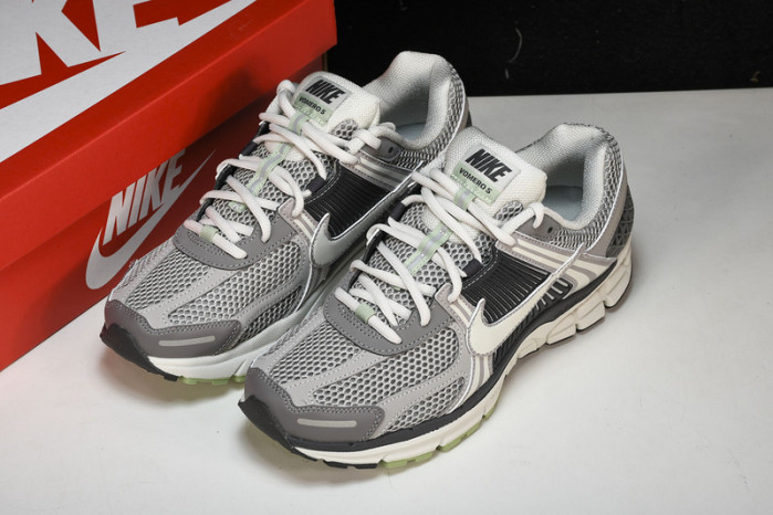 Nike Zoom Vomero 5 “Cobblestone” FB8825-001