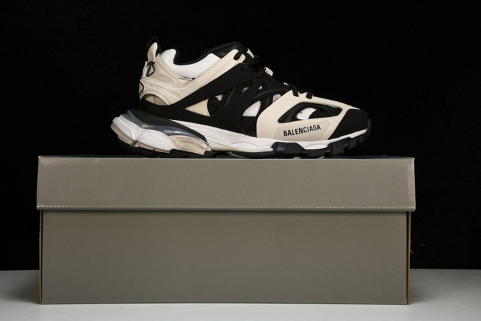 BL TRAINERS TRACK -COPSHOE BL 235