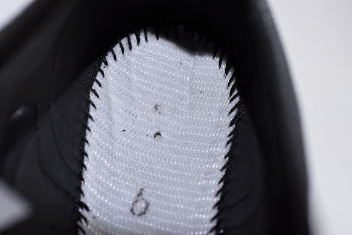 Nike Air VaporMax 2019 “Triple Black” AR6631-004