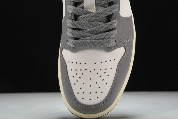 Jordan 1 Low Shadow Toe - 553558-052