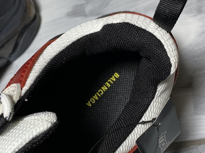 BL TRIPLE S TRAINERS CLEAR SOLE BLACK /BROWN/ RED 541624  W09O1 9000