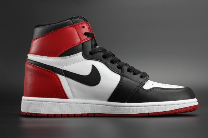 AIR JORDAN 1 High OG “Black Toe” white/ black-varsity red mens 555088-125