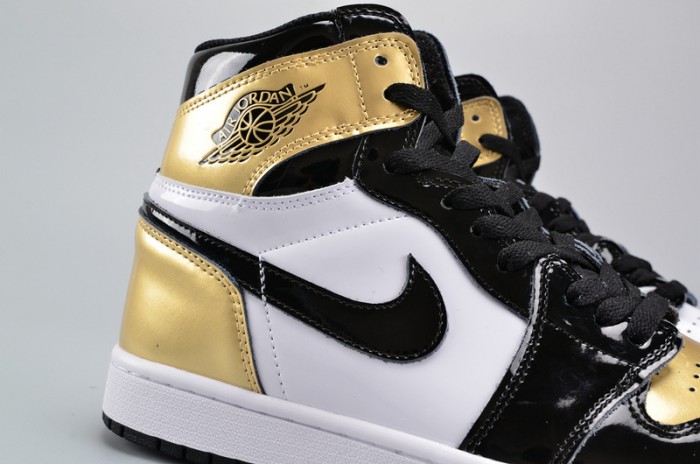 Air Jordan 1 Retro High OG NRG ComplexCon “Top 3 Gold” 861428-001