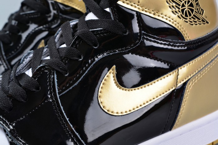 Air Jordan 1 Retro High OG NRG ComplexCon “Top 3 Gold” 861428-001