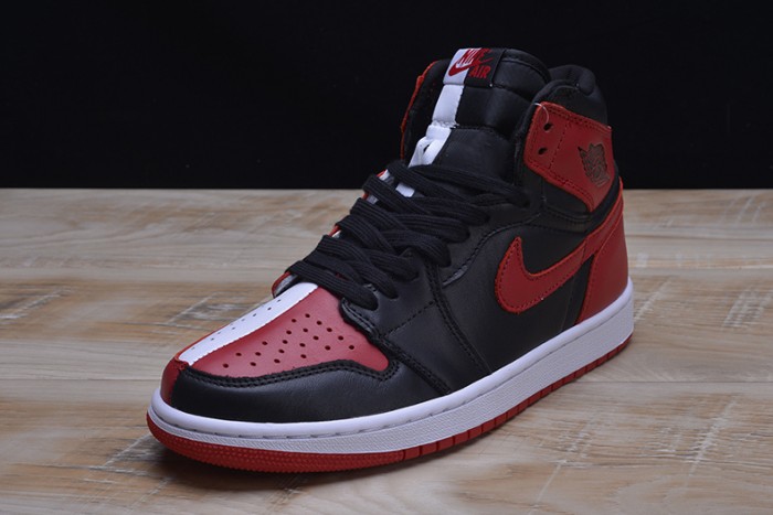 AIR JORDAN 1 RETRO "HOMAGE TO HOME" red 861428-061