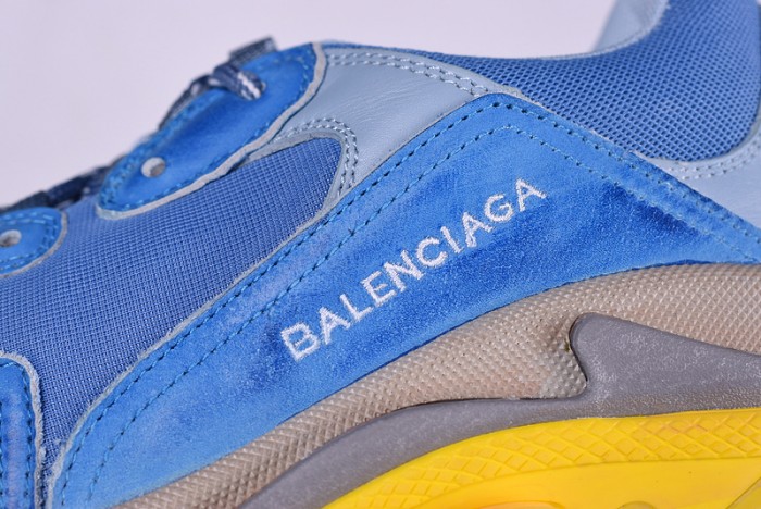 BL 17FW TRIPLE S“CREAM”  Washed Show Snea Grey  MENS 483513W06E