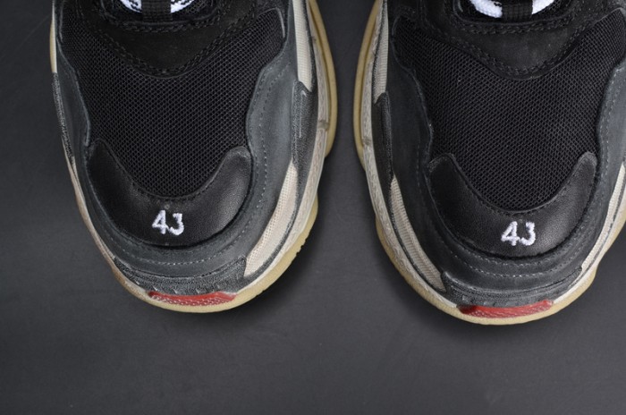 BL 17FW TRIPLE S TRAINER  BLACK/ RED MENS W05M23972