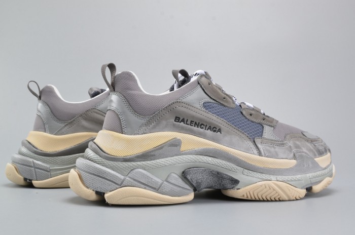 BL 17FW TRIPLE S WASHED SHOF SNEA GREY  MENS AED2900