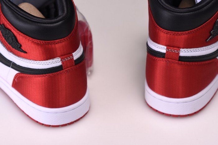 Jordan 1 Retro High Satin Black Toe - CD0461-016