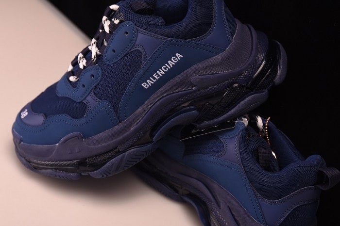 BL TRIPLE TRAINER ‘RED -BLUE ‘ 544351  WO901 4107