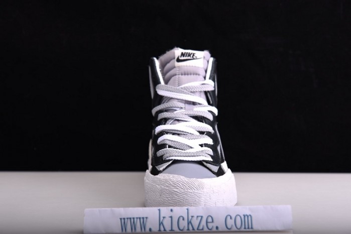 Nike Blazer High sacai white-grey - BV0072-002