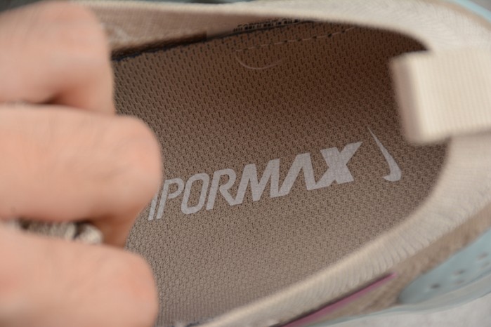 Nike Air VaporMax Flyknit 2.0 Particle Beige/Smokey Mauve  womens 942843-203